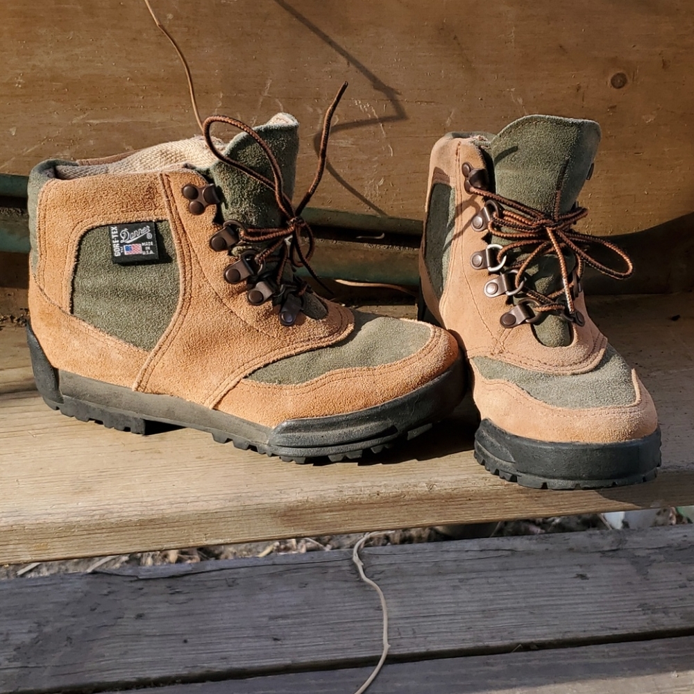 Danner Suede Boots NWOT